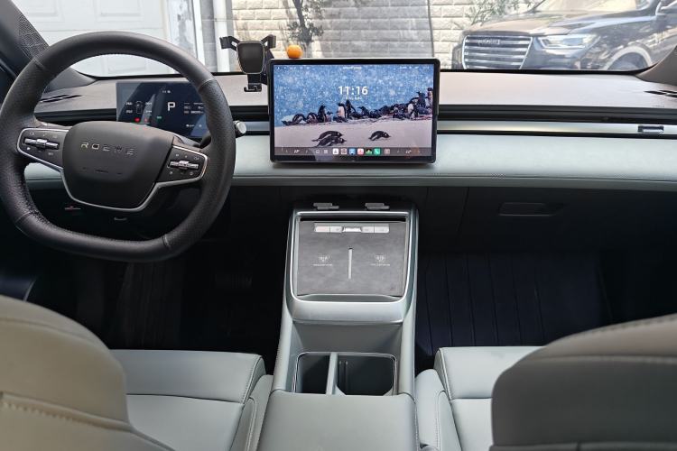 Used Roewe D6 2025 450km Deluxe Edition Interior 3
