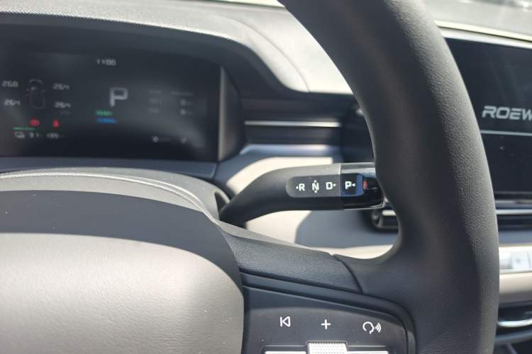 Used Roewe D6 2025 450 km Premium Edition Interior 4