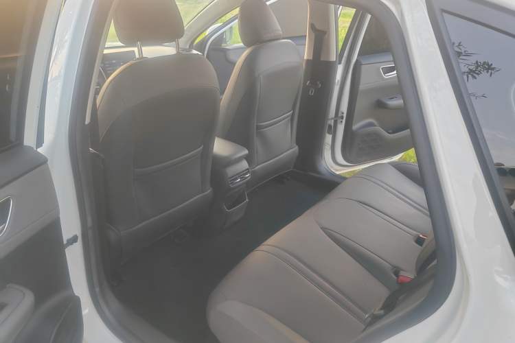 Used Roewe D6 2025 450 km Premium Edition Interior 5
