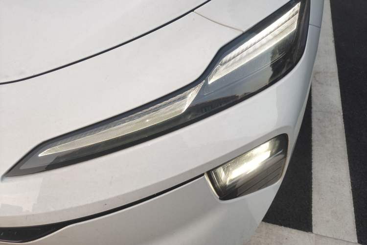 Used Roewe D6 2025 450 km Premium Edition Left Front Headlight