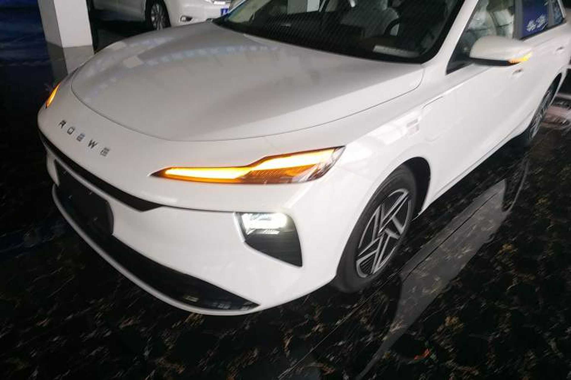 Used Roewe D6 2025 450 km Premium Edition Left Front Headlight