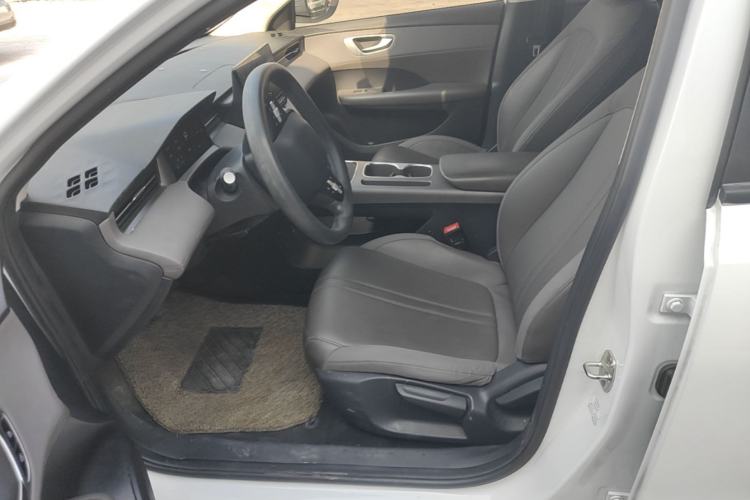 Used Roewe D6 2025 450 km Premium Edition Left Front Seat