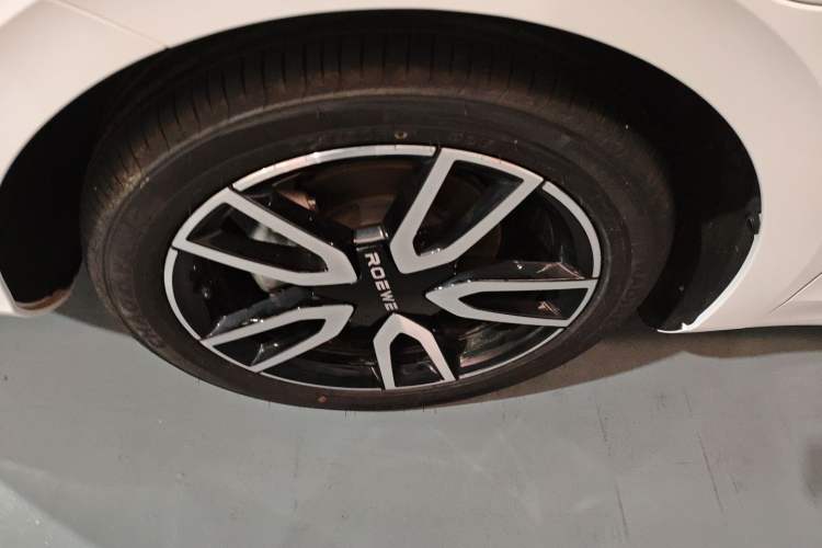 Used Roewe D6 2025 450km Deluxe Edition Left Front Wheel Hub