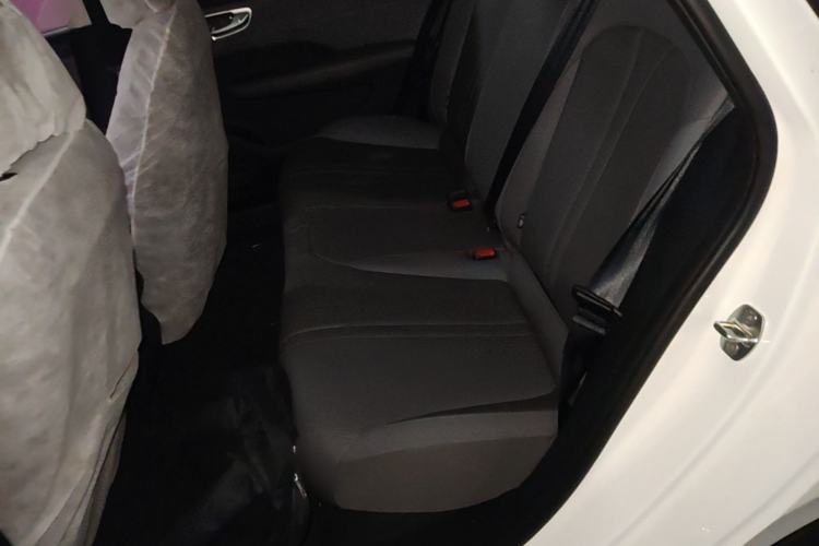 Used Roewe D6 2025 450 km Premium Edition Left Rear Seat
