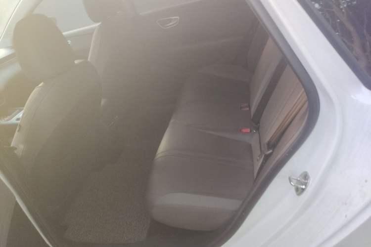 Used Roewe D6 2025 450 km Premium Edition Left Rear Seat