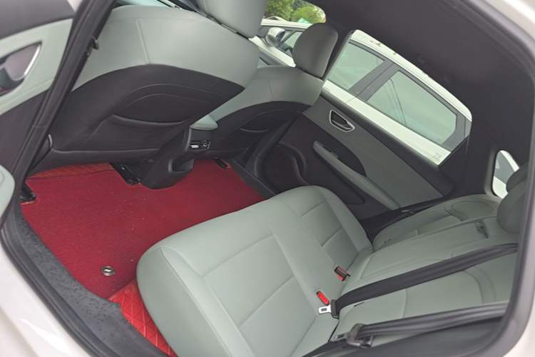 Used Roewe D6 2025 450km Deluxe Edition Left Rear Seat