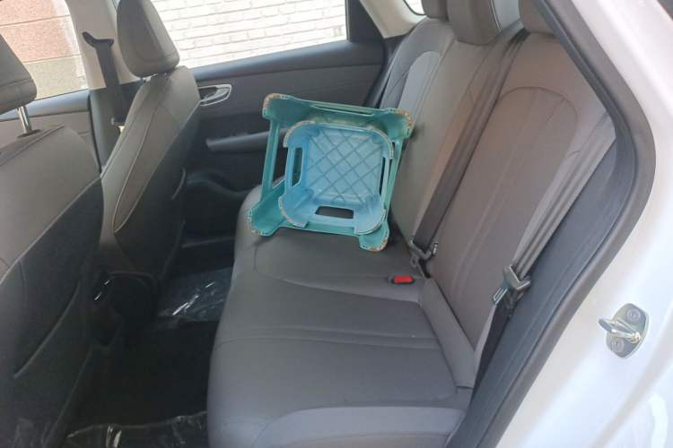 Used Roewe D6 2025 450 km Premium Edition Left Rear Seat