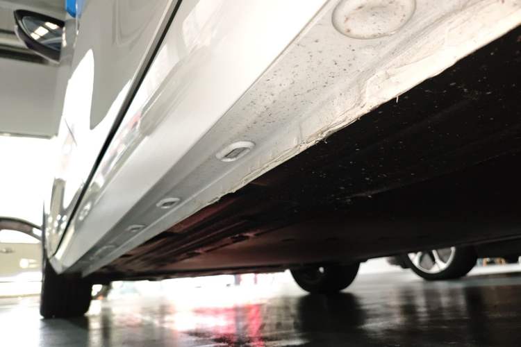 Used Roewe D6 2025 450km Deluxe Edition Left Side Sill