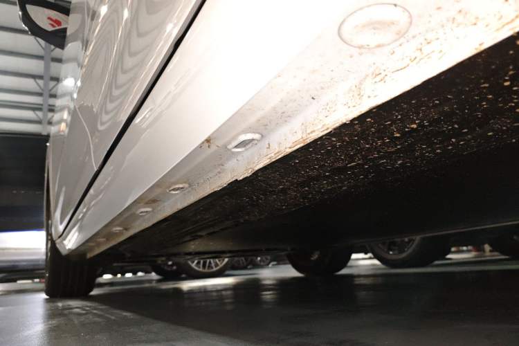 Used Roewe D6 2025 450km Deluxe Edition Left Side Sill