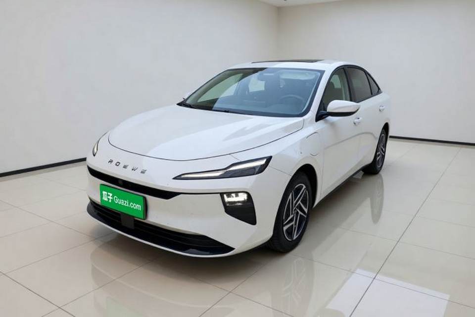 Roewe D6 2025