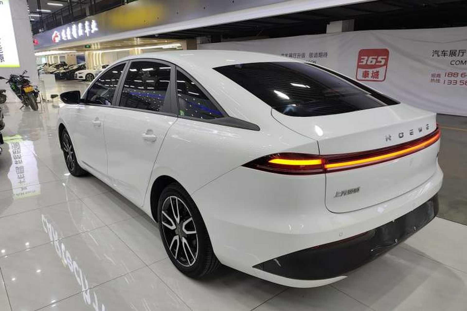 Used Roewe D6 2025 450km Deluxe Edition Rear Left 45 Deg