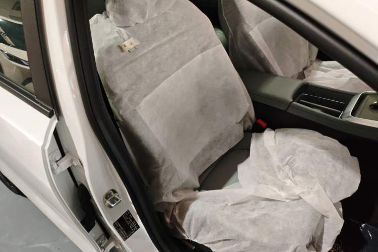 Used Roewe D6 2025 450km Deluxe Edition Right Front Seat