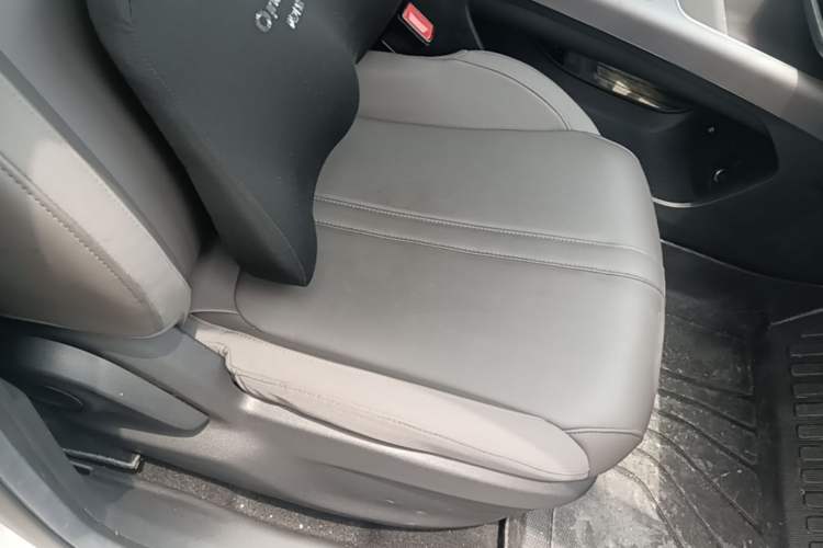 Used Roewe D6 2025 450 km Premium Edition Right Front Seat