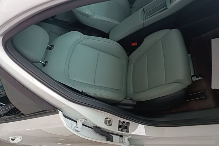 Used Roewe D6 2025 450km Deluxe Edition Right Front Seat