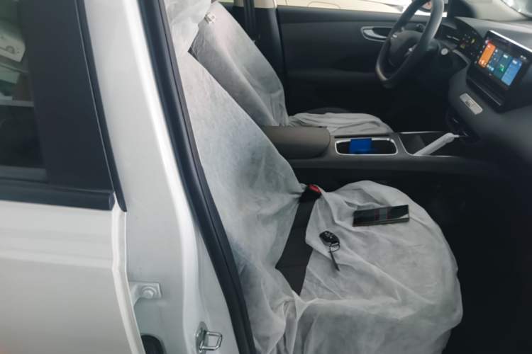 Used Roewe D6 2025 450 km Premium Edition Right Front Seat