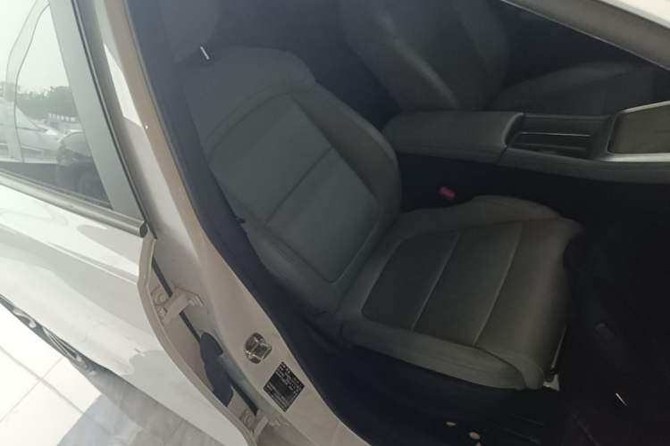 Used Roewe D6 2025 520km Luxury Edition Right Front Seat
