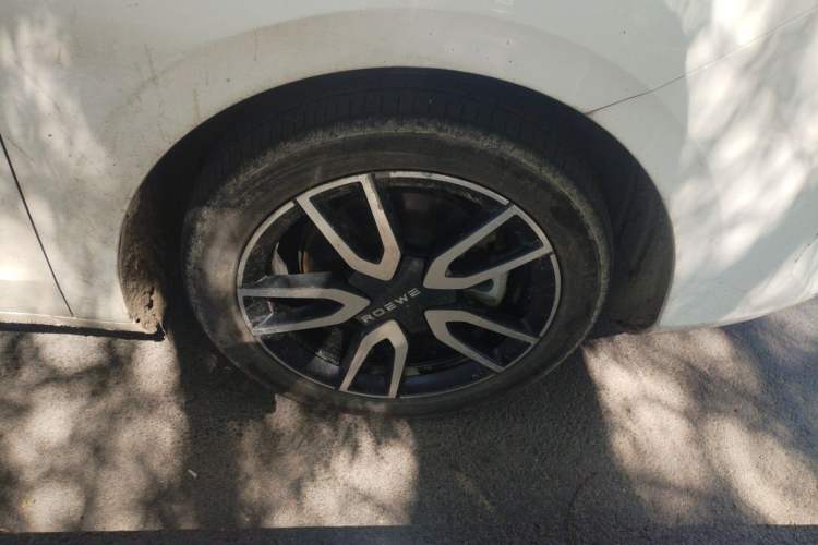 Used Roewe D6 2025 520km Luxury Edition Right Front Wheel Hub