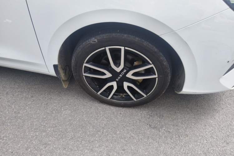 Used Roewe D6 2025 450km Deluxe Edition Right Front Wheel Hub