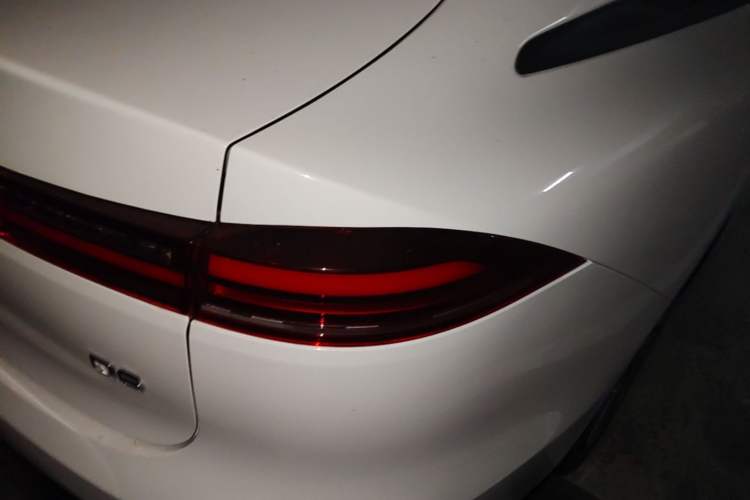 Used Roewe D6 2025 450 km Premium Edition Right Rear Taillight