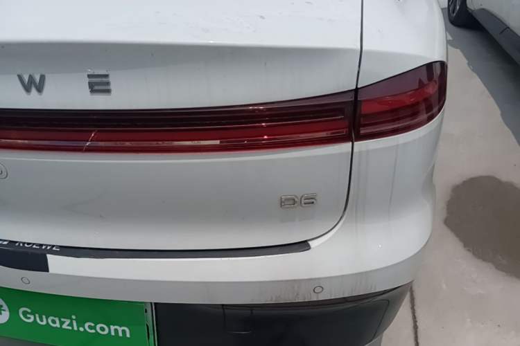 Used Roewe D6 2025 450 km Premium Edition Right Rear Taillight