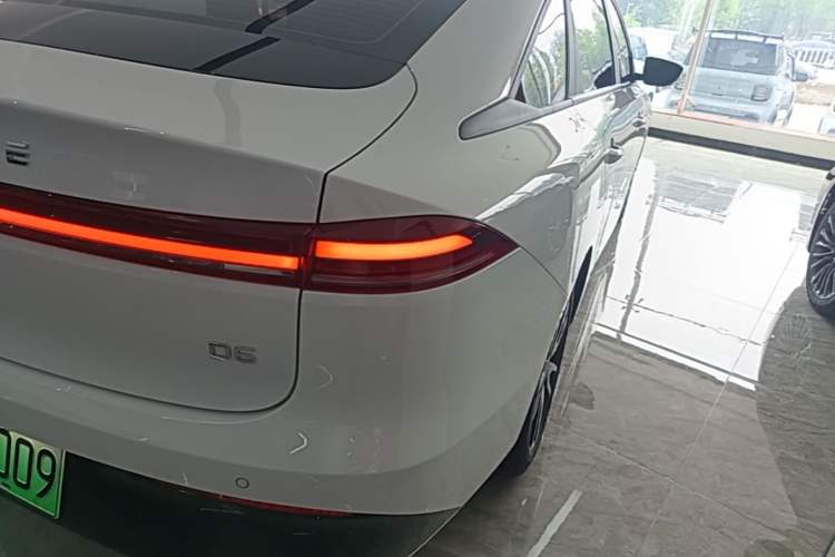 Used Roewe D6 2025 450km Deluxe Edition Right Rear Taillight