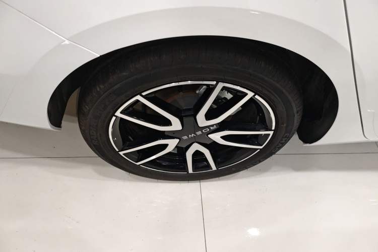 Used Roewe D6 2025 450km Deluxe Edition Right Rear Wheel Hub