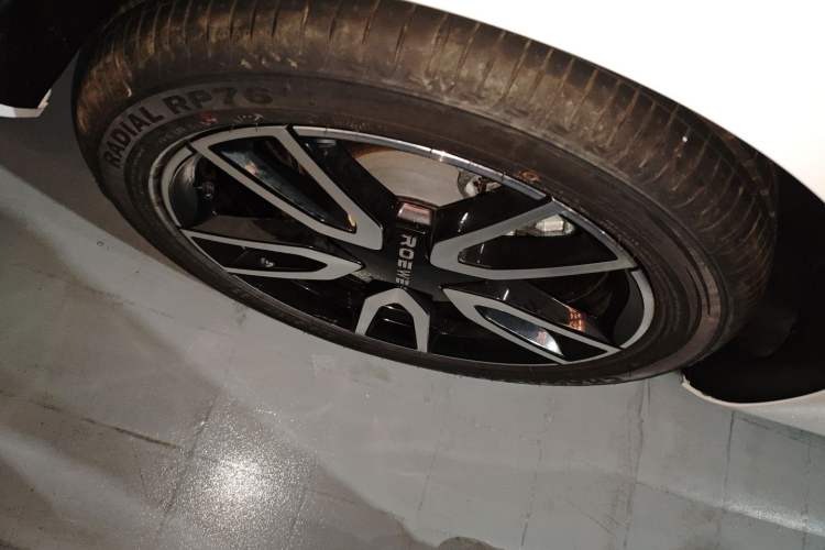 Used Roewe D6 2025 450km Deluxe Edition Right Rear Wheel Hub