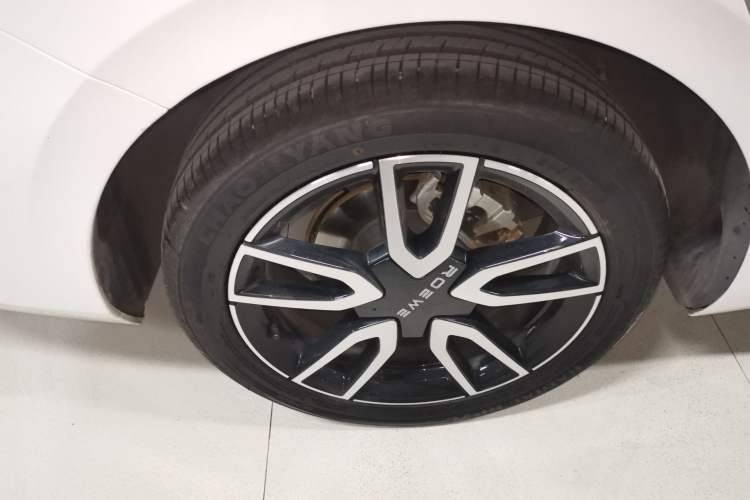 Used Roewe D6 2025 450km Deluxe Edition Right Rear Wheel Hub