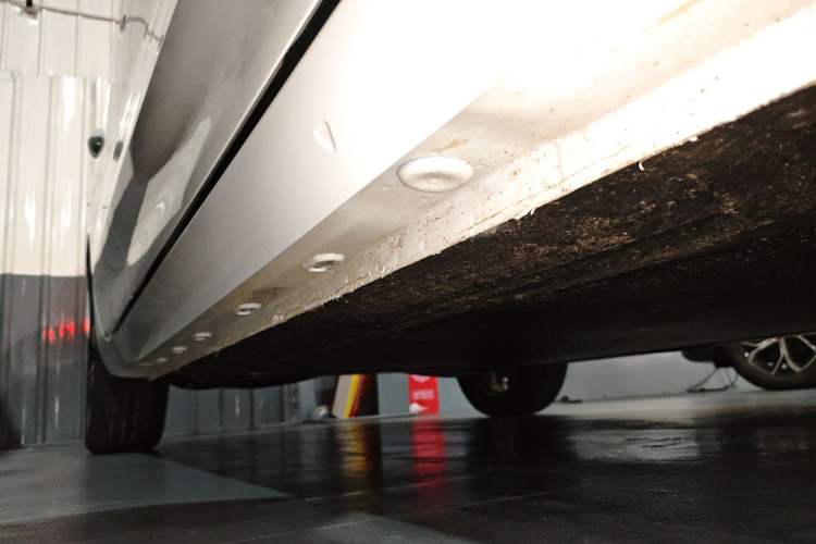 Used Roewe D6 2025 450km Deluxe Edition Right Side Sill