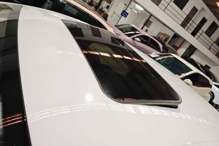 Used Roewe D6 2025 450km Deluxe Edition Roof