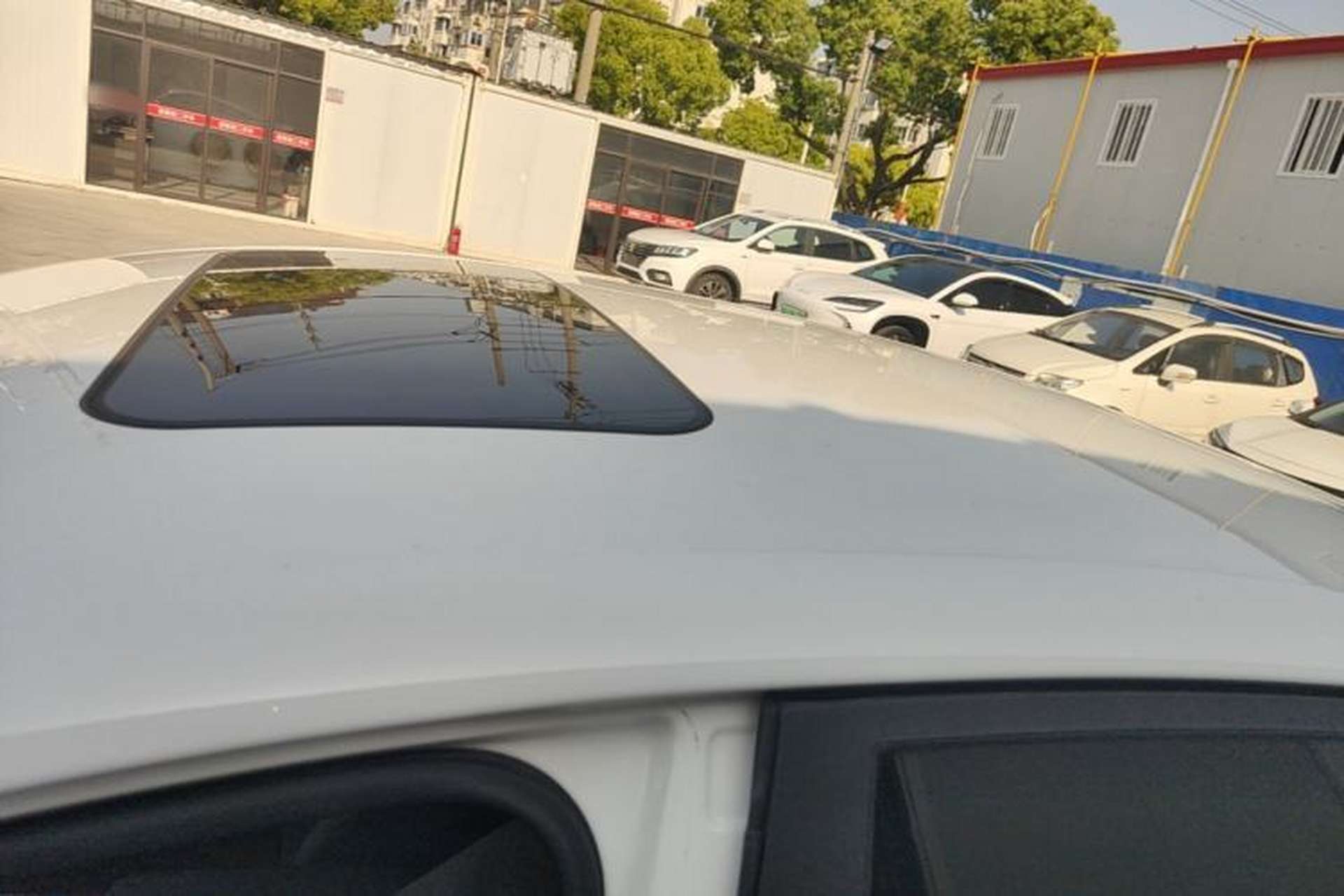 Used Roewe D6 2025 450 km Premium Edition Roof