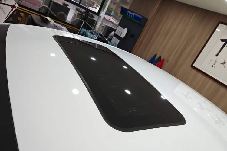 Used Roewe D6 2025 450km Deluxe Edition Roof