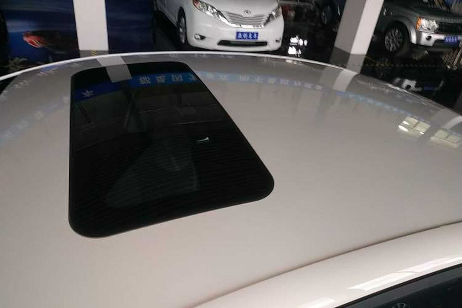 Used Roewe D6 2025 450 km Premium Edition Roof