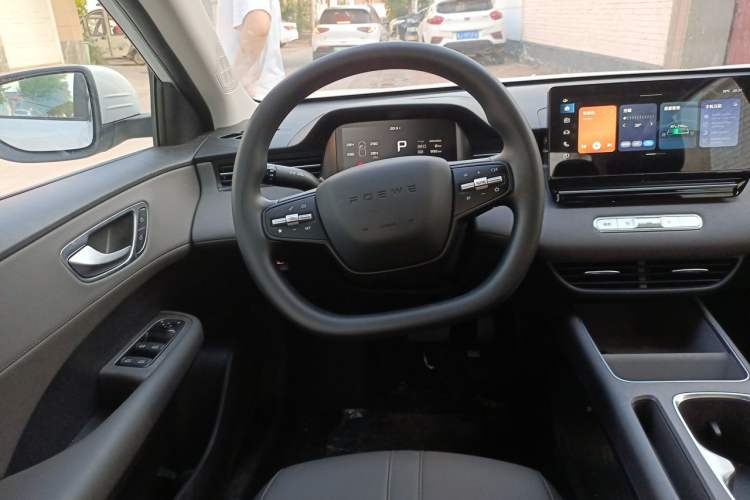 Used Roewe D6 2025 450 km Premium Edition Steering Wheel