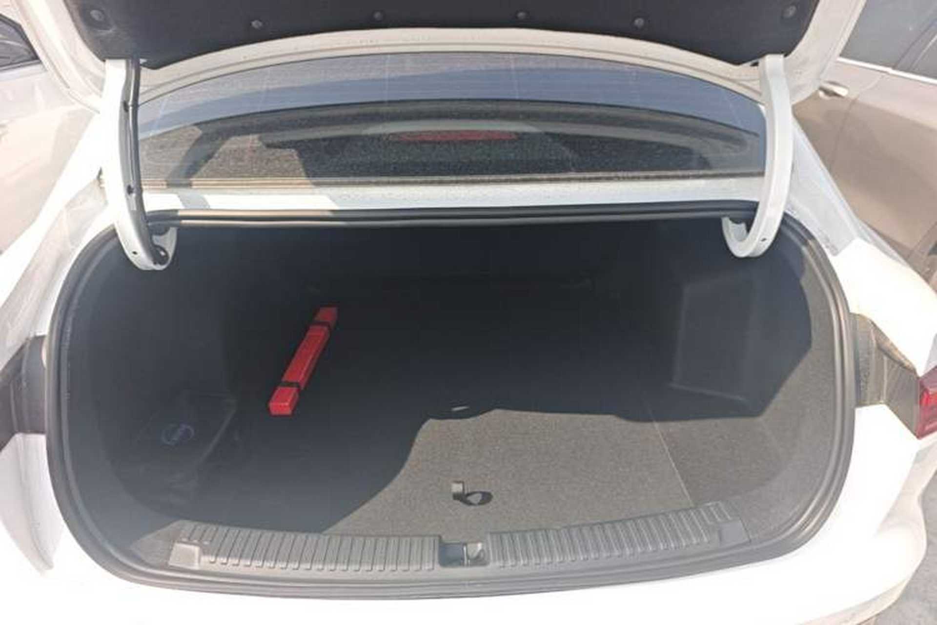 Used Roewe D6 2025 520km Comfort Edition Trunk