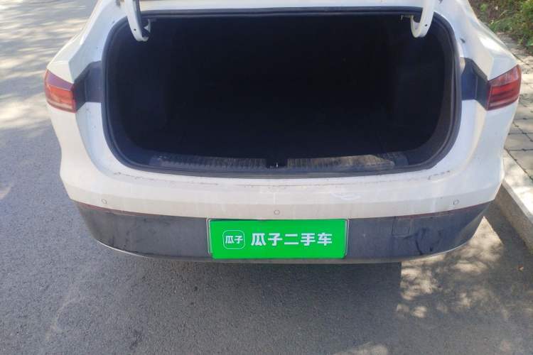 Used Roewe D6 2025 520km Luxury Edition Trunk