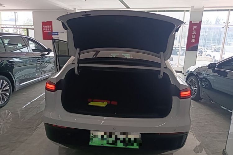 Used Roewe D6 2025 450km Deluxe Edition Trunk