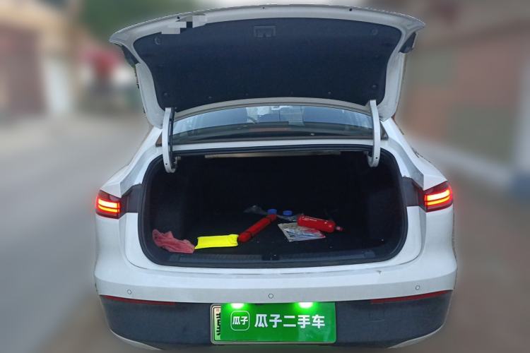 Used Roewe D6 2025 450 km Premium Edition Trunk