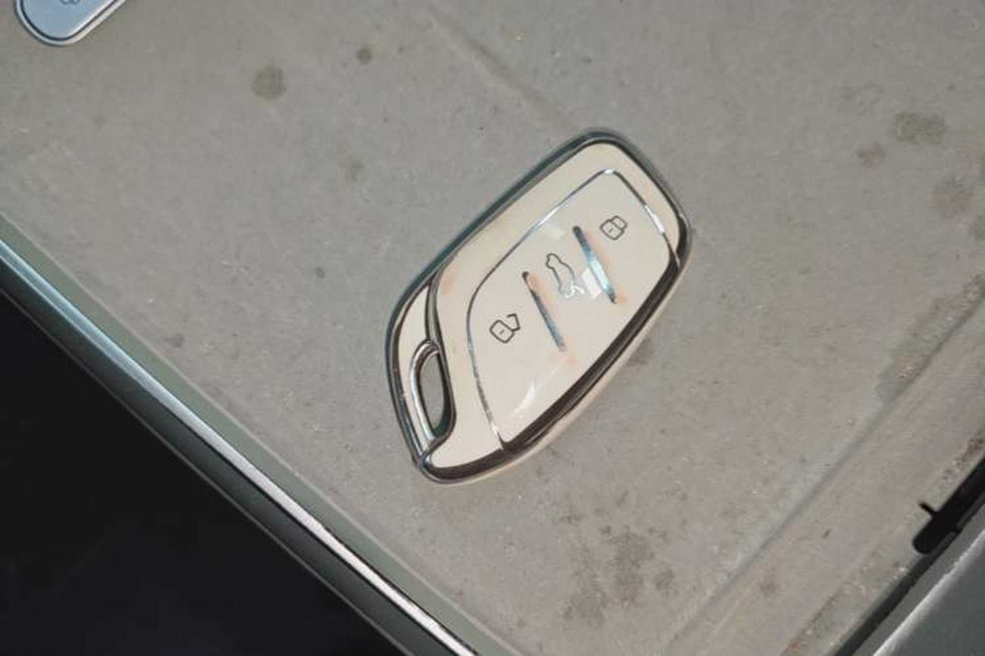 Used Roewe D6 2025 450km Deluxe Edition Vehicle Key