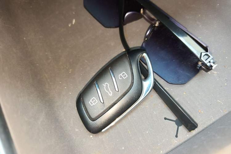 Used Roewe D6 2025 450 km Premium Edition Vehicle Key