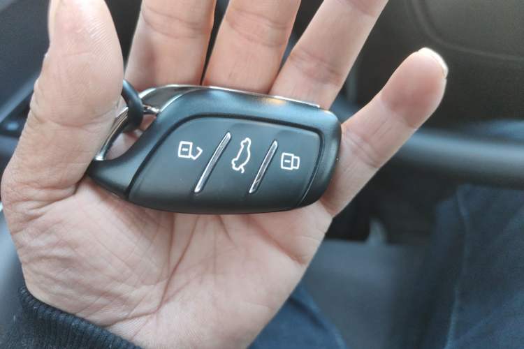 Used Roewe D6 2025 450 km Premium Edition Vehicle Key