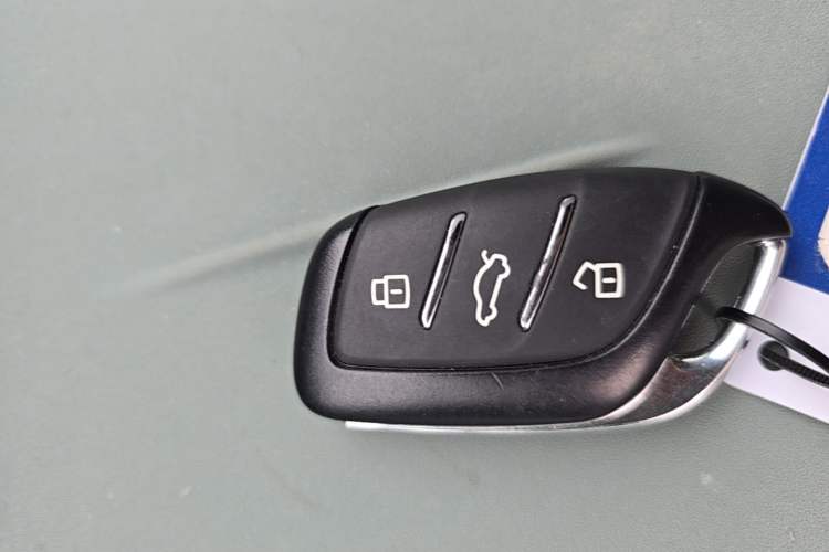 Used Roewe D6 2025 450km Deluxe Edition Vehicle Key