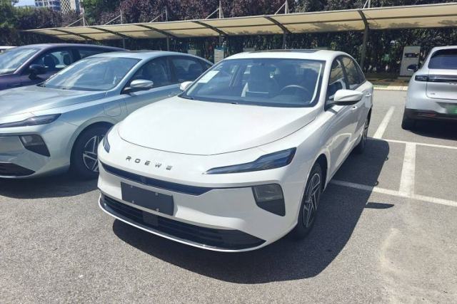Used Roewe D6 2025 450 km Premium Edition