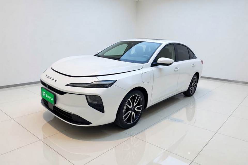 Roewe D6 2025
