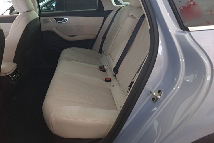 Used Roewe D7 2023 DMH 125km Excellence Edition Interior 1