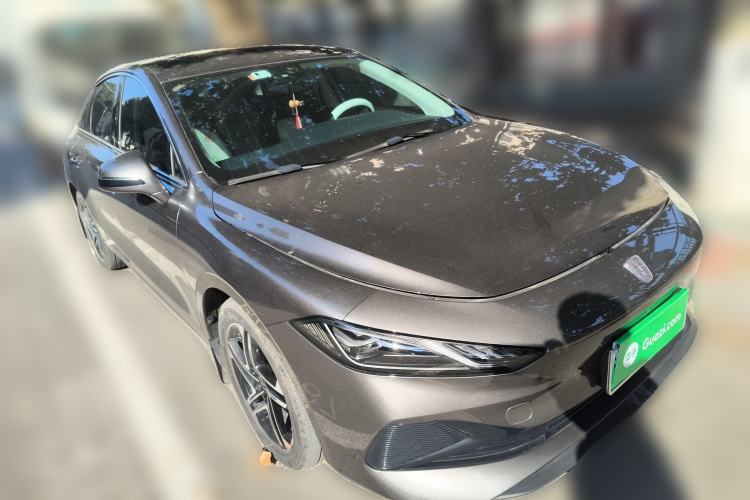 Used Roewe D7 2023 DMH 125km Superior Edition Front Right 45 Deg