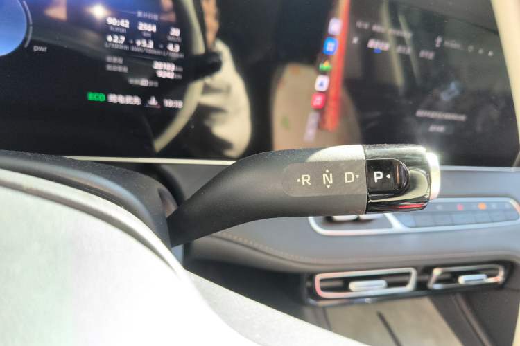 Used Roewe D7 2023 DMH 125km Superior Edition Gear Lever