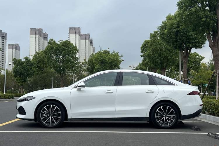 Used Roewe D7 2025 DMH 125km World Champion Edition Exterior 5