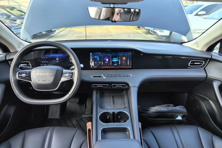Used Roewe D7 2023 DMH 125km Superior Edition Center Console