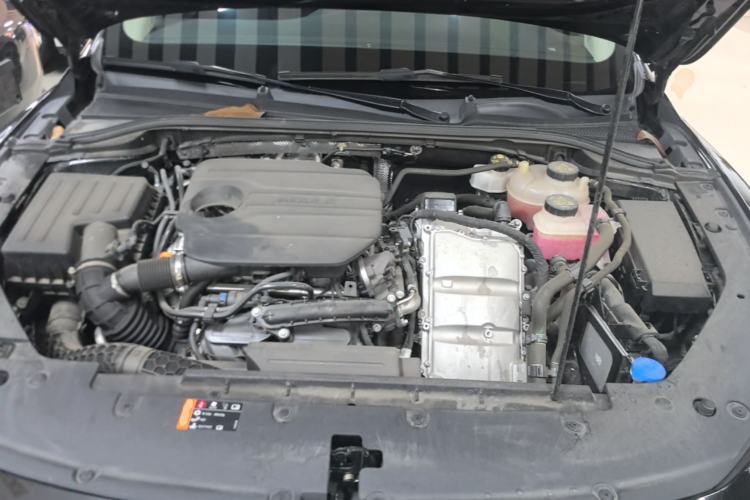 Used Roewe D7 2023 DMH 125km Superior Edition Engine Bay